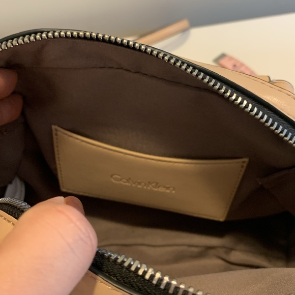CALVIN KLEIN mini purse 👜 - Picture 8 of 8